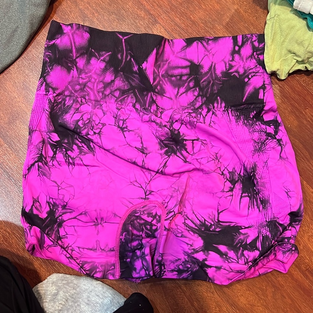 size large amazon pink and black tie dye workout spandex